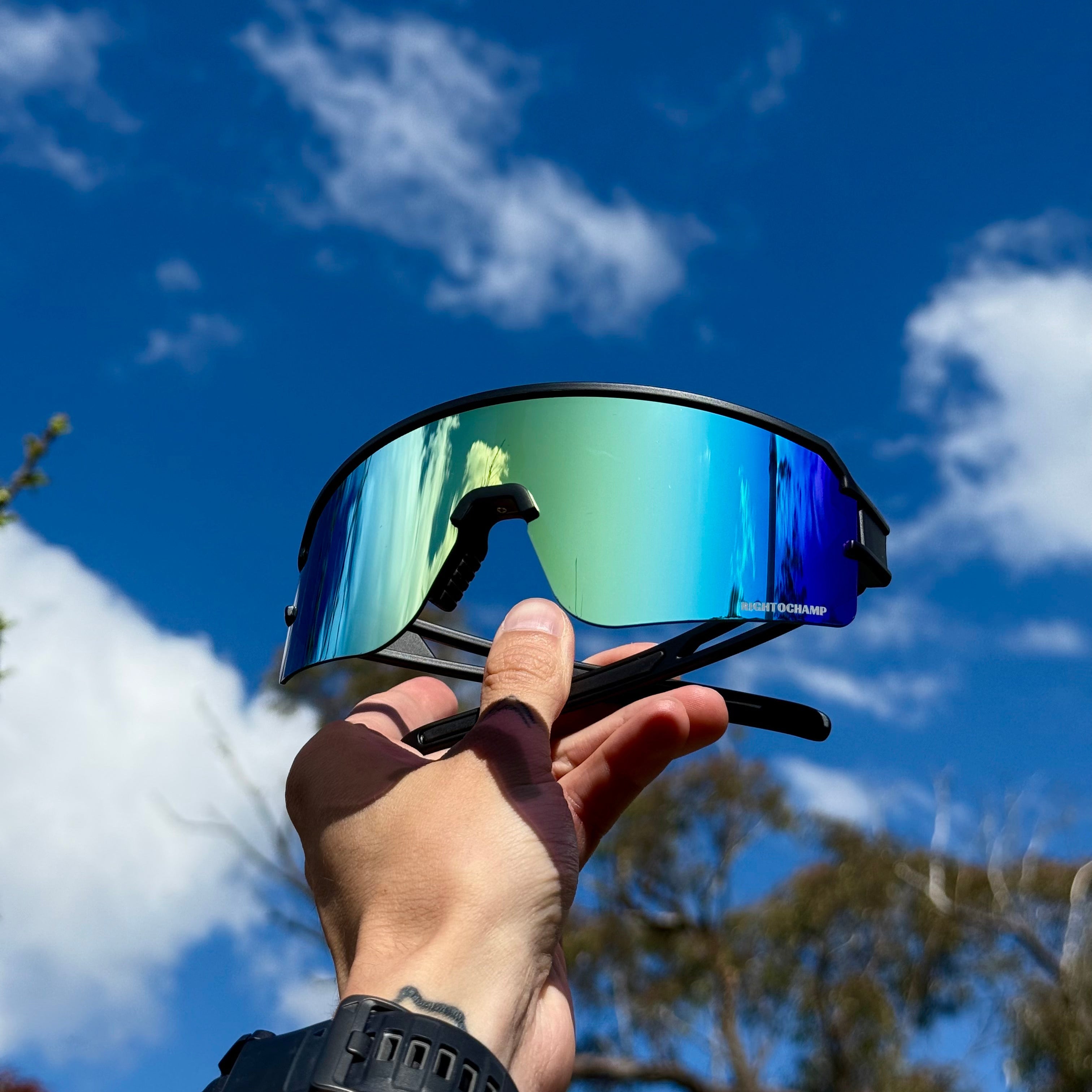 RoadRunner 2.0 - Black Frame & Polarised Max Gold Lens